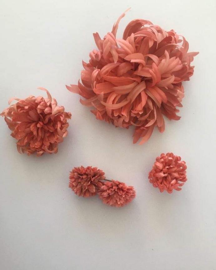 Broche en fleur de soie