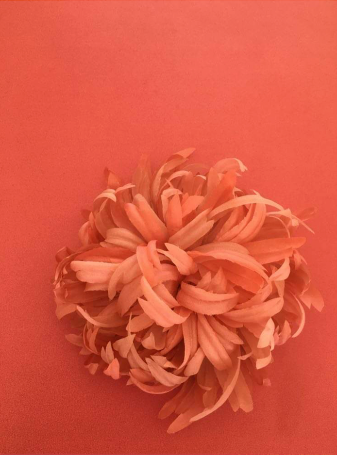 Broche en fleur de soie