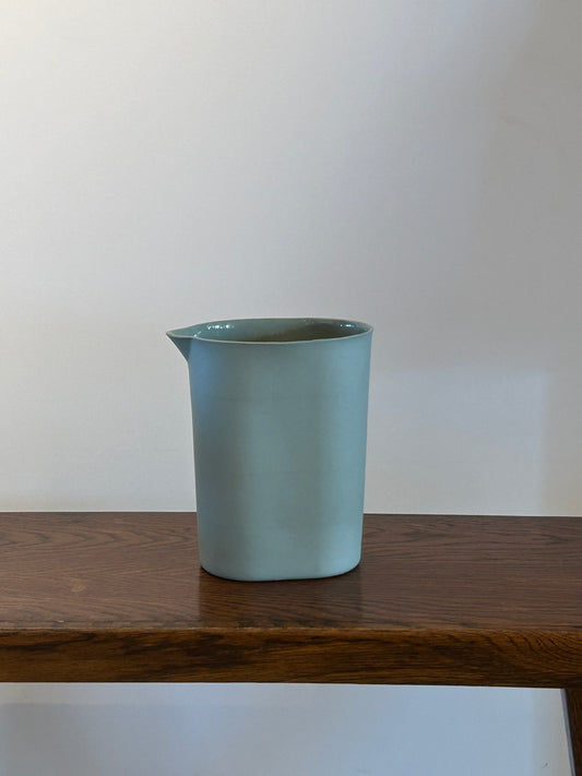 Broc en Porcelaine