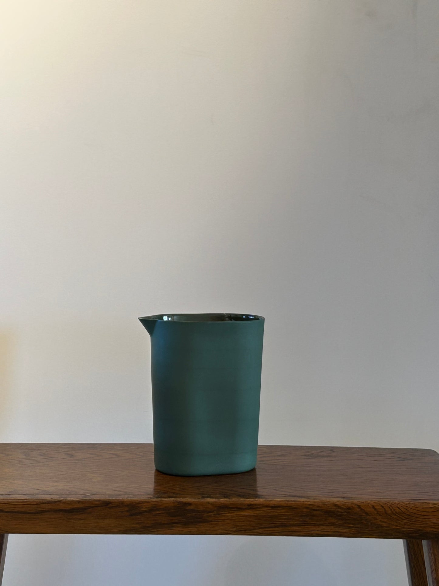 Broc en Porcelaine