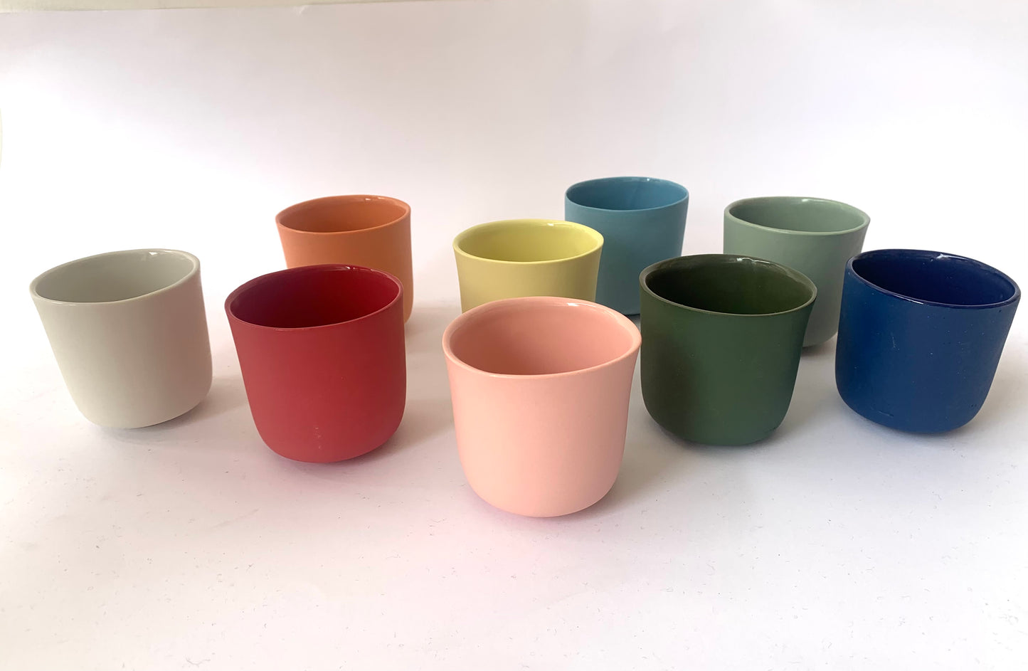 Tasse à café en porcelaine colorée