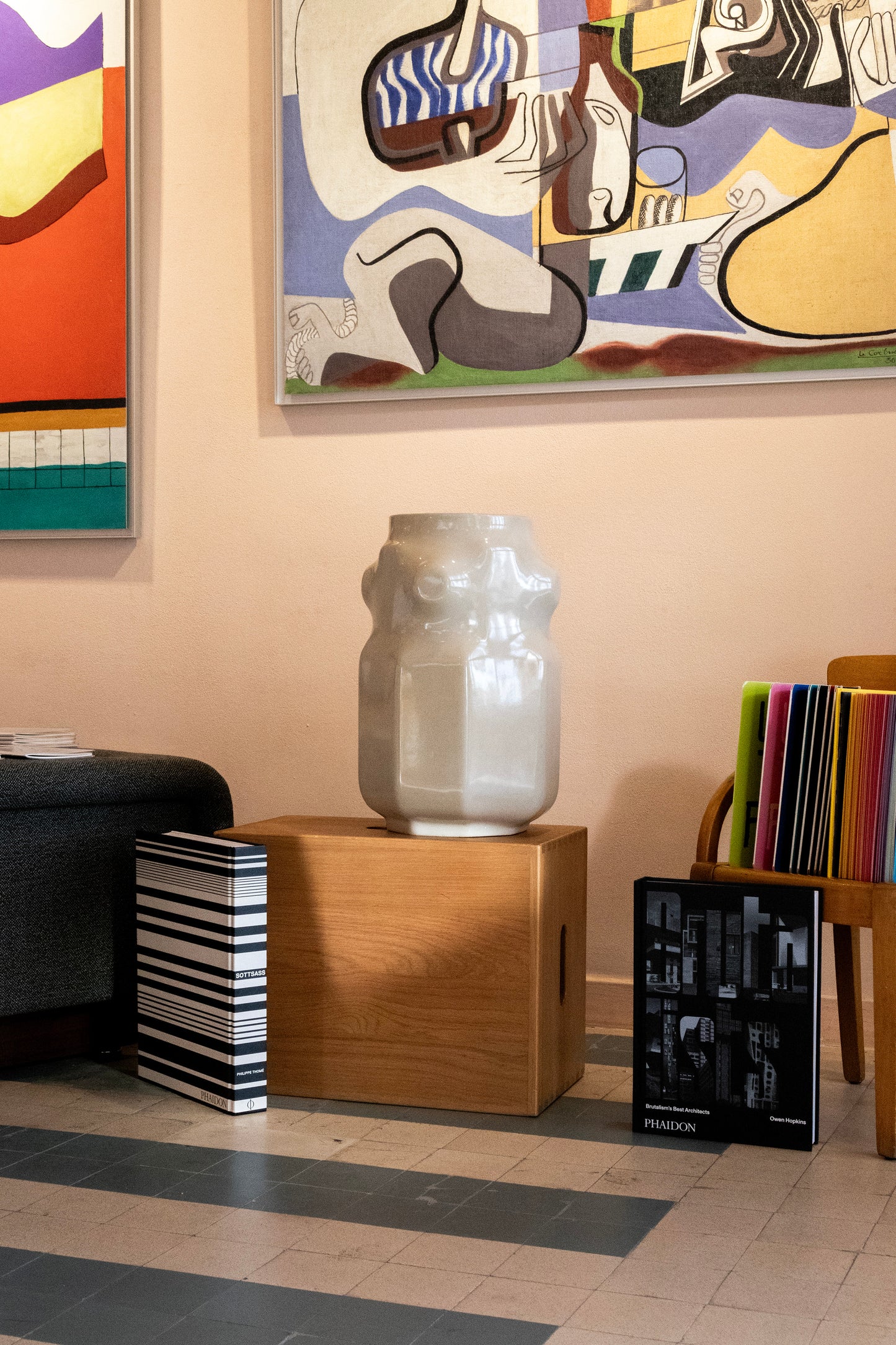 Vase Vacuum Pawn Beige