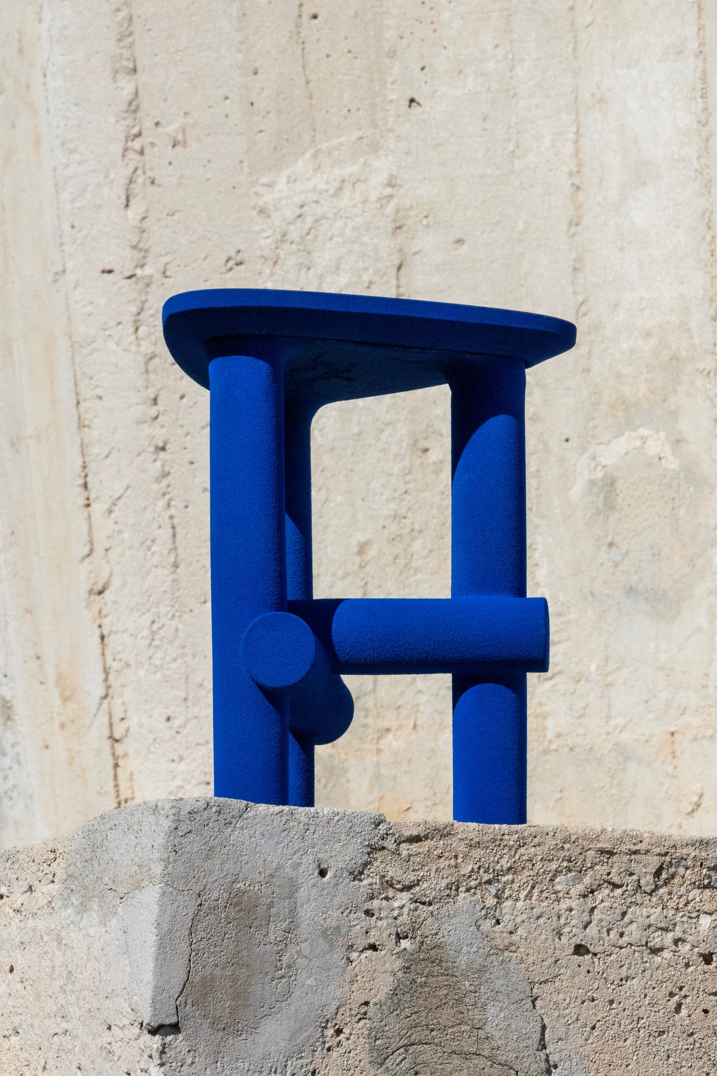 Table Pedestal Bleue