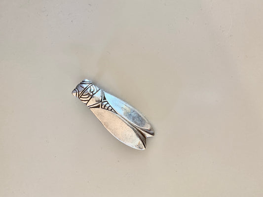 Broche cigale argent