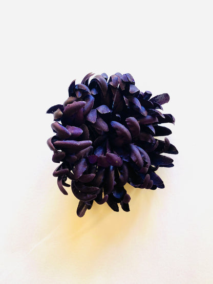 Broche fleur en soie