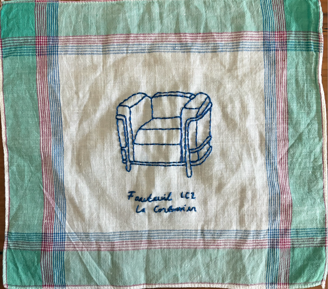 Broderies Mobilier iconique