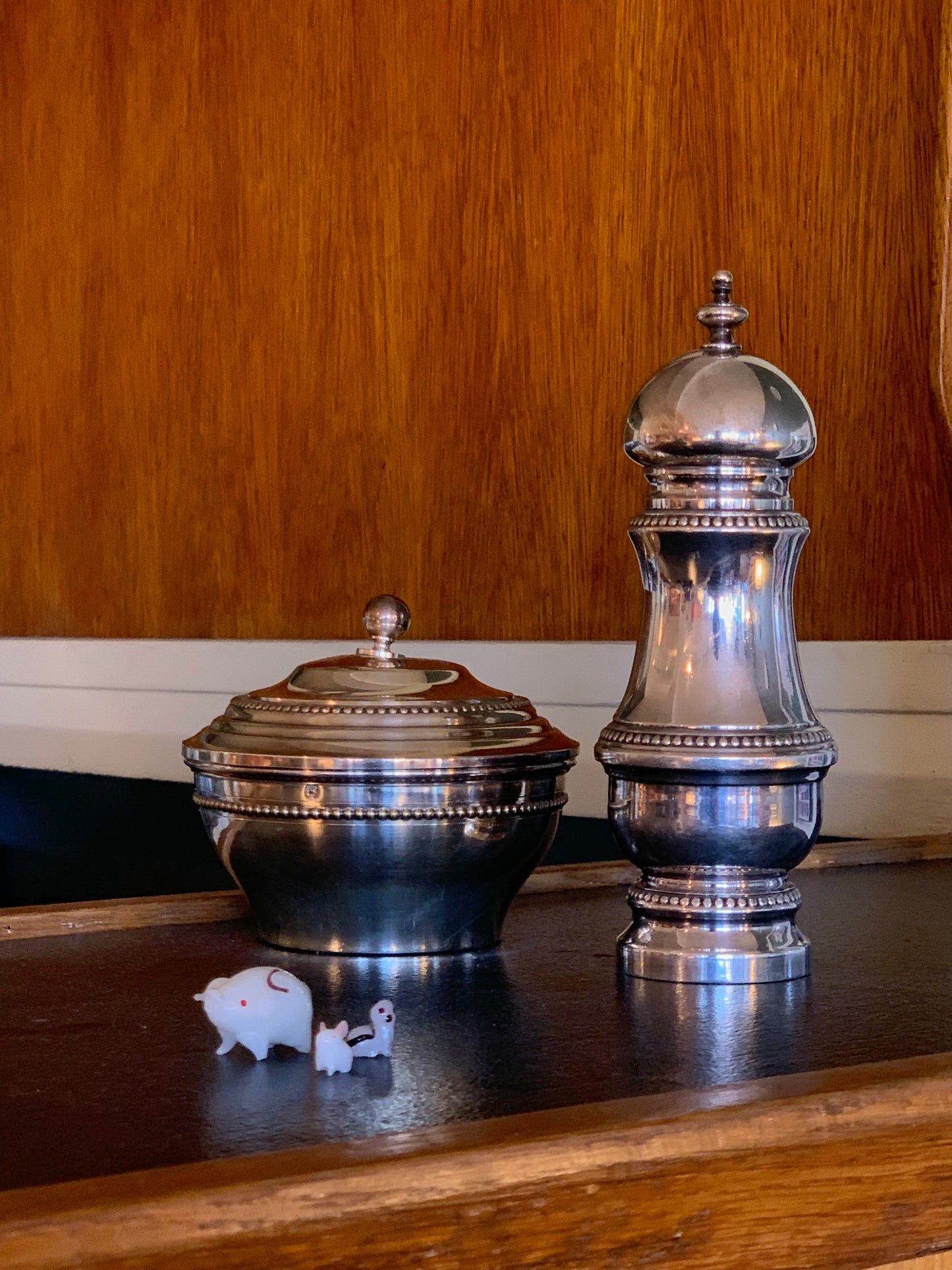 Poivrière et sucrière en argent