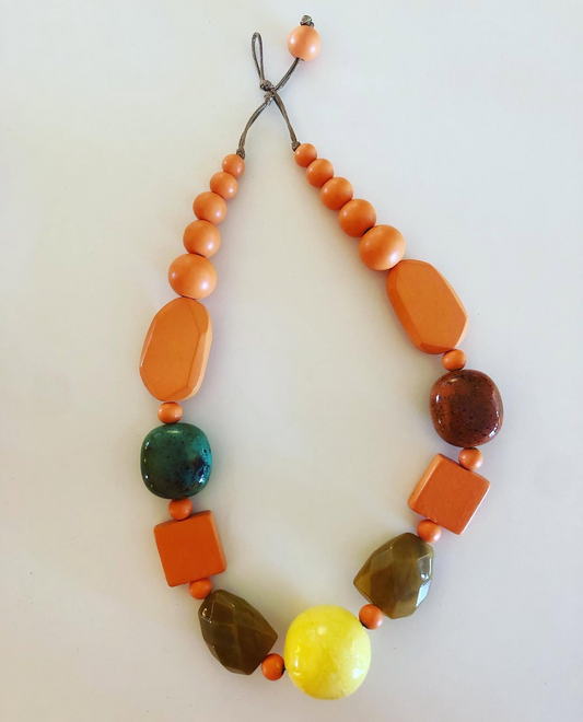 Collier résine et bois