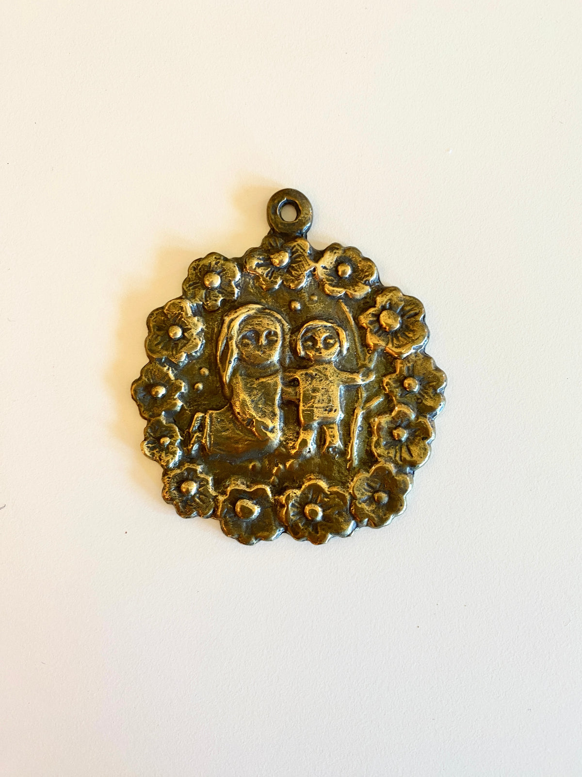 Pendentif Vierge à l'Enfant - Art naîf