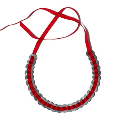 Collier Rondelles ruban rouge
