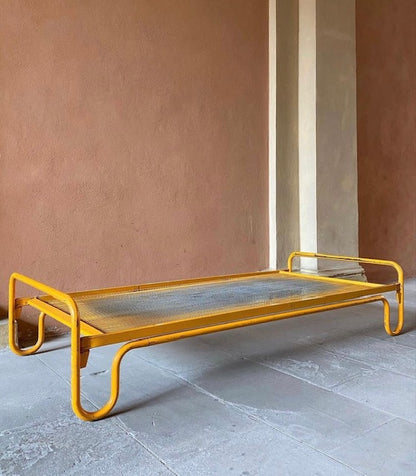 Day Bed tubulaire de Michel Hamon