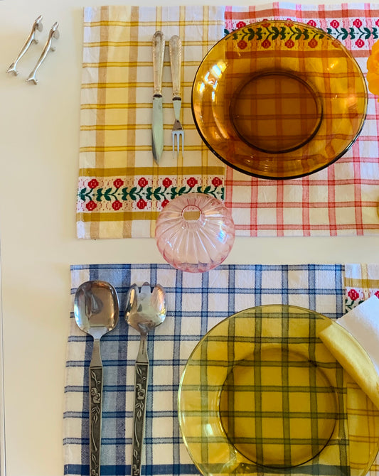Sets de Table upcyclés / à carreaux bord fleuri