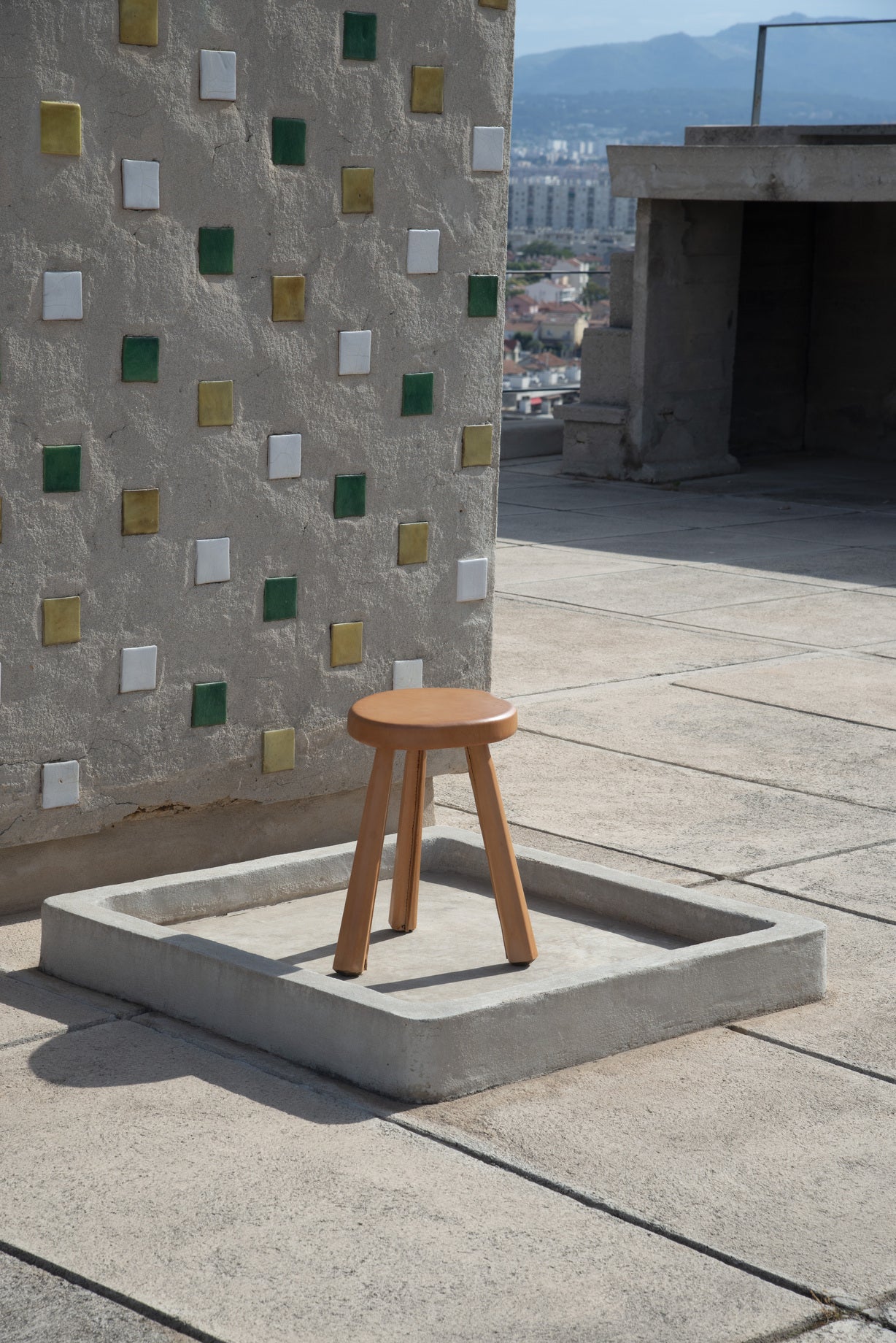 Tabouret gainé cuir naturel